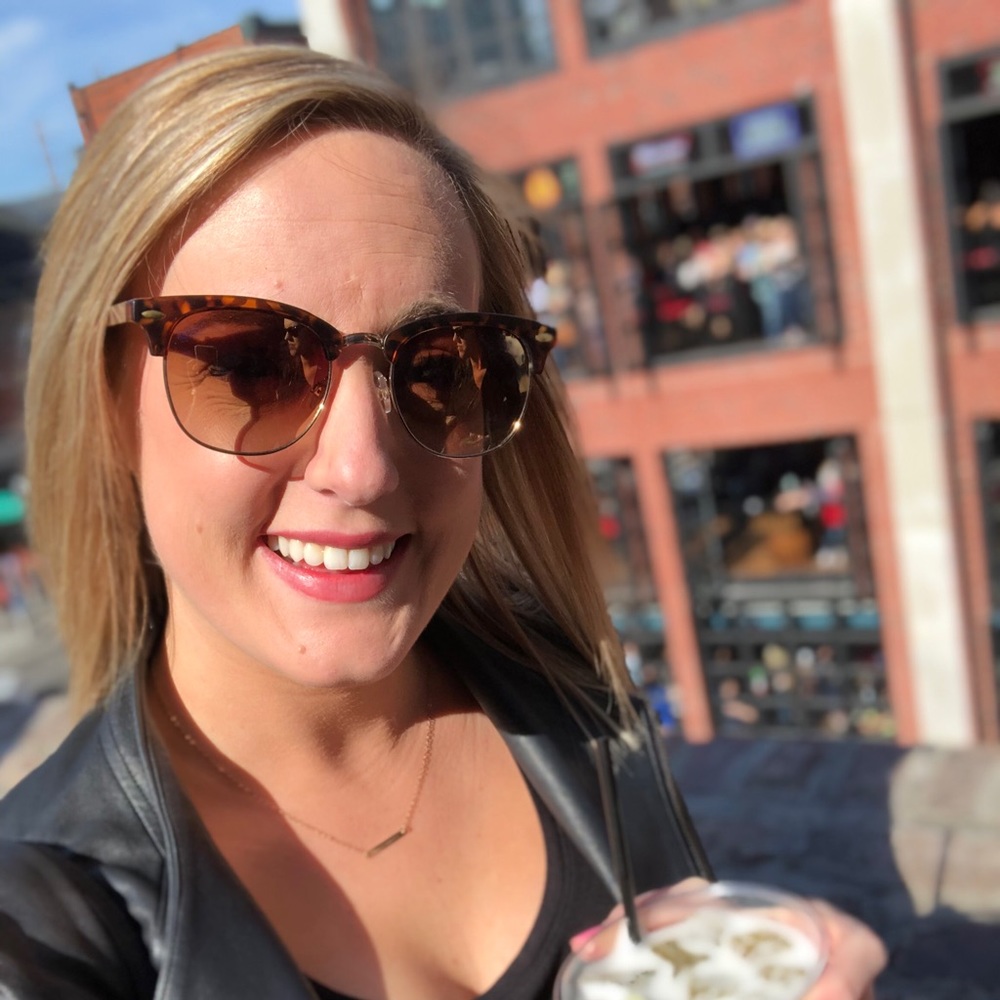 Meet your Posher, Katie - Picture 1 of 1